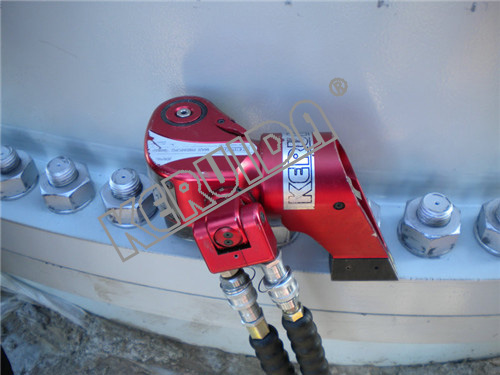 科瑞達(dá)液壓扳手在風(fēng)電行業(yè)中的應(yīng)用.jpg 科瑞達(dá)液壓扳手在風(fēng)電行業(yè)中的應(yīng)用.jpg