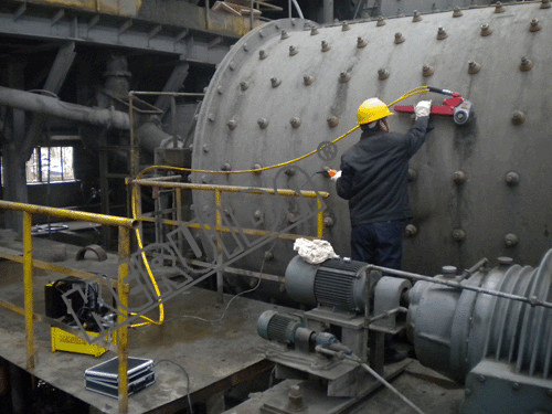 科瑞達(dá)液壓扳手在水泥礦山行業(yè)中的應(yīng)用.jpg 科瑞達(dá)液壓扳手在水泥礦山行業(yè)中的應(yīng)用.jpg